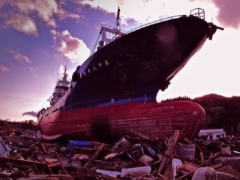  3/26 grounded ship and debris, Port of Kesennuma, Kesennuma City 